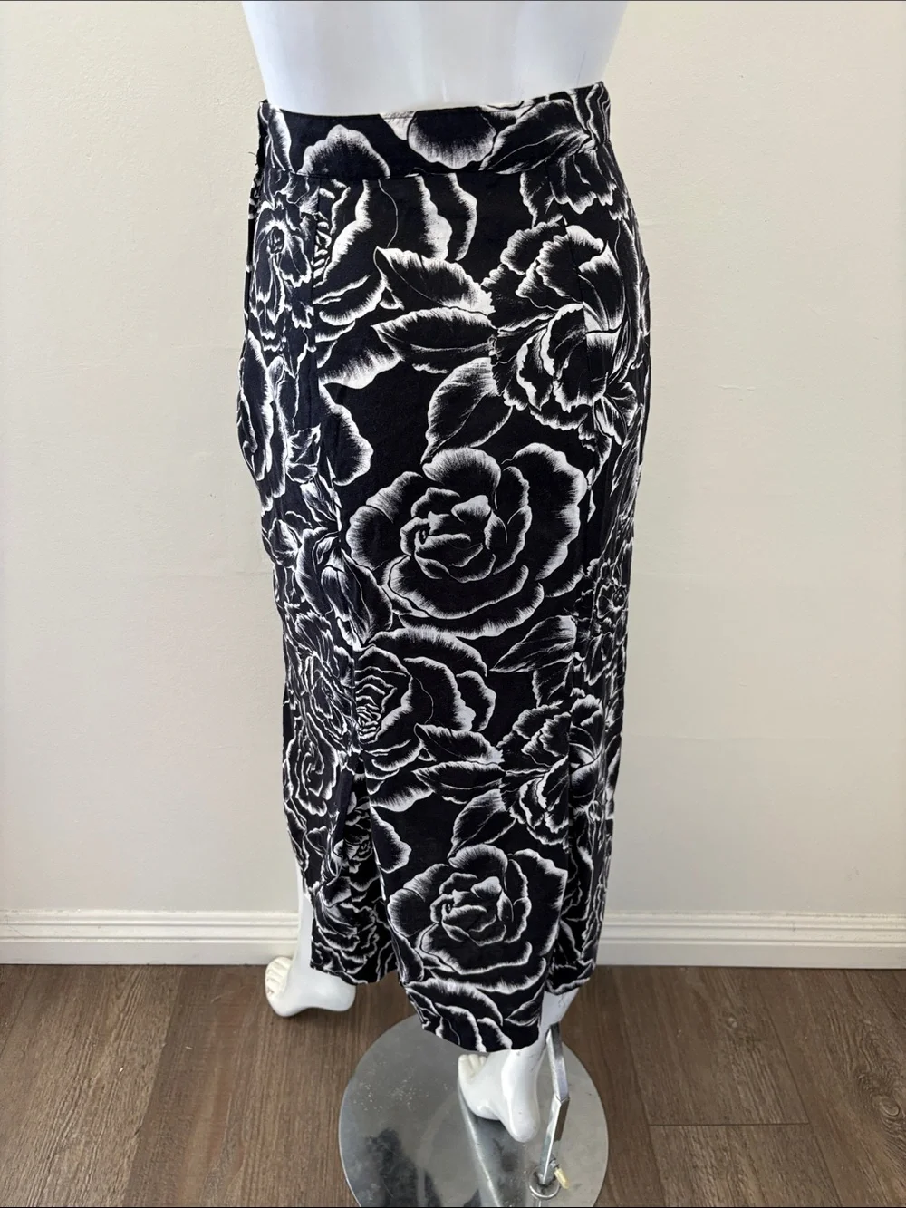 Vintage Cabaret Black & White Rose Floral High Waisted Long Maxi Skirt